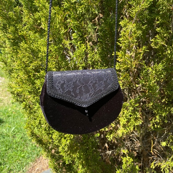 Small Black Vintage Velour Floral Lace Evening Bag With Strap - Picture 3 of 11